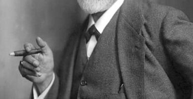 ¿Por qué se llama a Nietzsche filósofo de la sospecha? ¿Por qué se llama a Nietzsche filósofo de la sospecha?