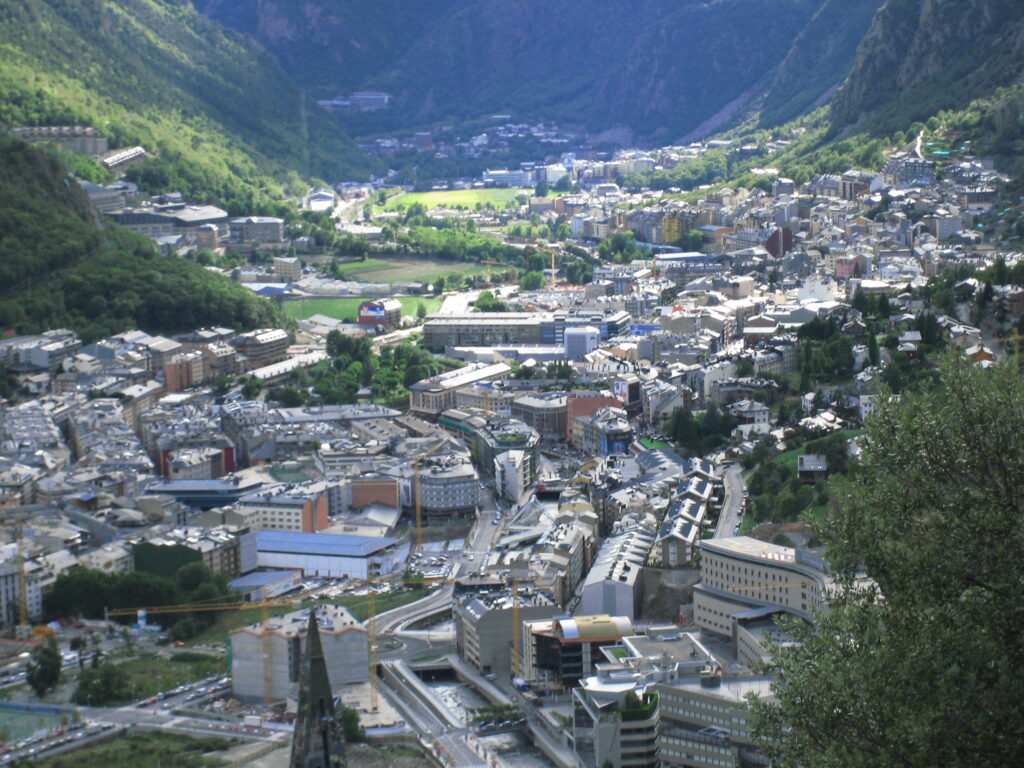 ¿Por qué se llama Andorra la Vella? ¿Por qué se llama Andorra la Vella?