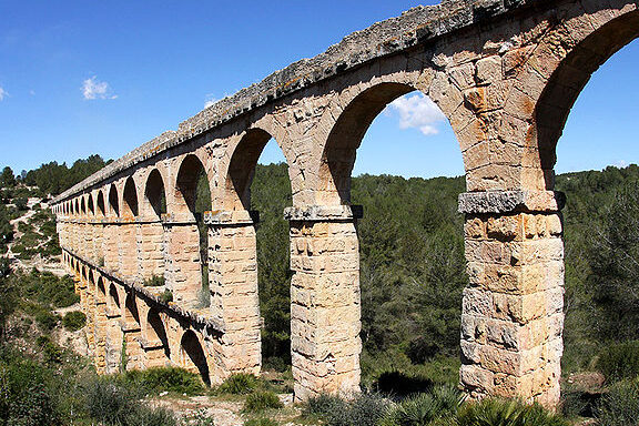 ¿Por qué se llama arco de medio punto cóncavo? ¿Por qué se llama arco de medio punto cóncavo?