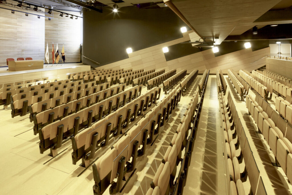 ¿Por qué se llama Auditorio Alfredo Kraus? ¿Por qué se llama Auditorio Alfredo Kraus?