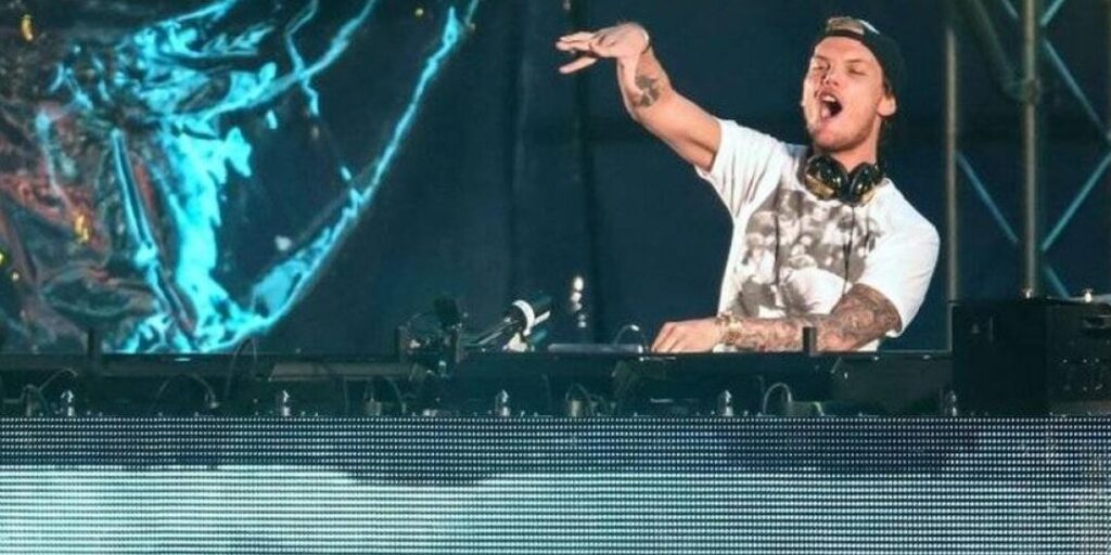 ¿Por qué se llama Avicii? ¿Por qué se llama Avicii?