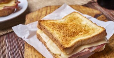 ¿Por qué se llama biquini de jamón y queso? ¿Por qué se llama biquini de jamón y queso?