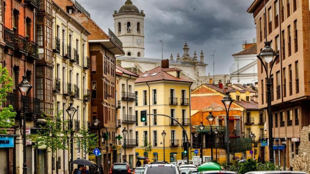 ¿Por qué se llama Casa del Príncipe Valladolid? ¿Por qué se llama Casa del Príncipe Valladolid?