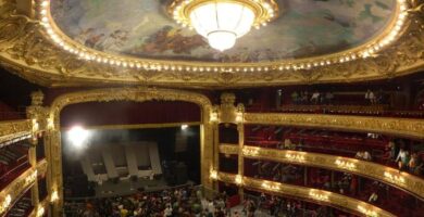 ¿Por qué se llama el teatro Victoria Eugenia así?