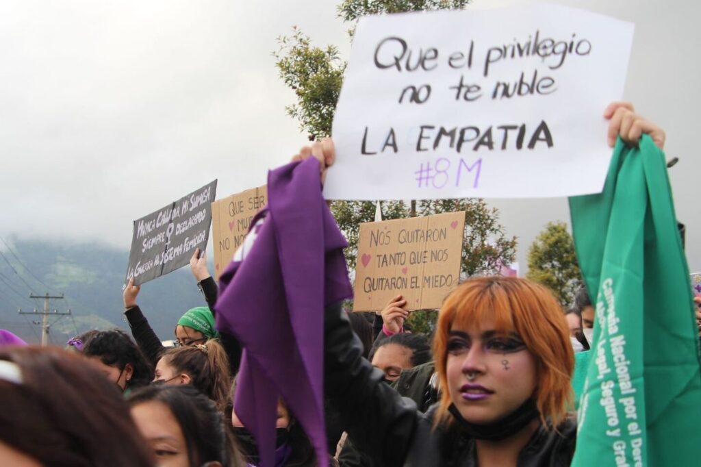 ¿Por qué se llaman los informes sombra?