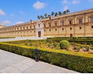 ¿Por qué se llama Hospital Cinco Llagas de Sevilla?