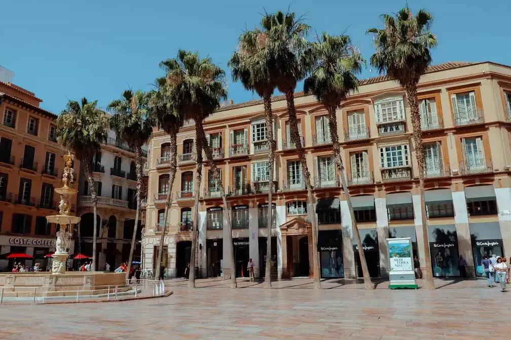 ¿Por qué se llama Plaza de Uncibay en Málaga? ¿Por qué se llama Plaza de Uncibay en Málaga?
