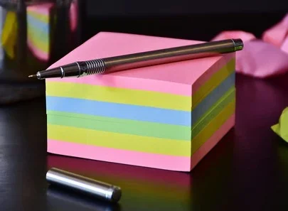 ¿Por qué se llama post-it? ¿Por qué se llama post-it?