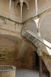 ¿Por qué se llama Real Monasterio de Santas Creus?