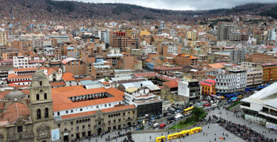 ¿Por qué se llama Sucre la capital de Bolivia?