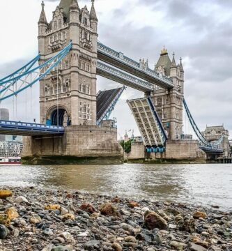 ¿Por qué se llama Tower Bridge Yahoo?