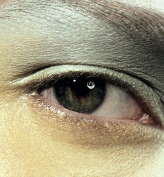¿Por qué se llama una sombra en mis ojos?